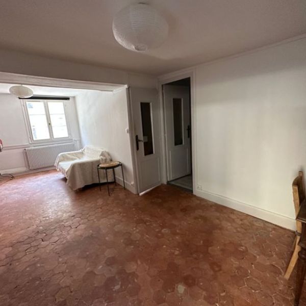 
APPARTEMENT T2 MEUBLE 38M2 QUARTIER BEAUVOISINE
