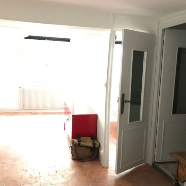 
APPARTEMENT T2 MEUBLE 38M2 QUARTIER BEAUVOISINE
