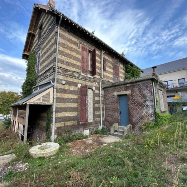 
MAISON A RENOVER EN TOTALITÉ - GRAND COURONNE
