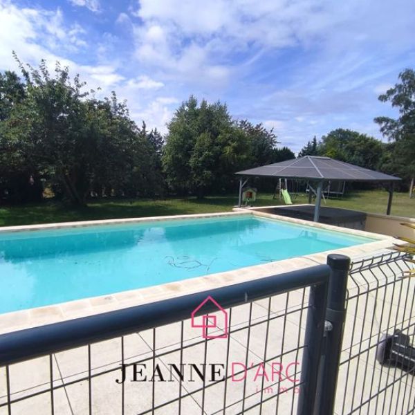 
Très belle maison familiale avec piscine 6 pièce(s) 138 m2
