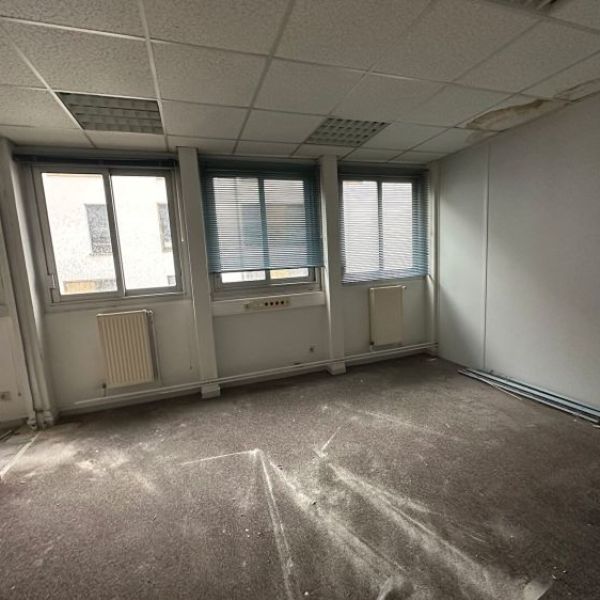 
PLATEAU A AMENAGER DE 66.20M² ROUEN ST SEVER
